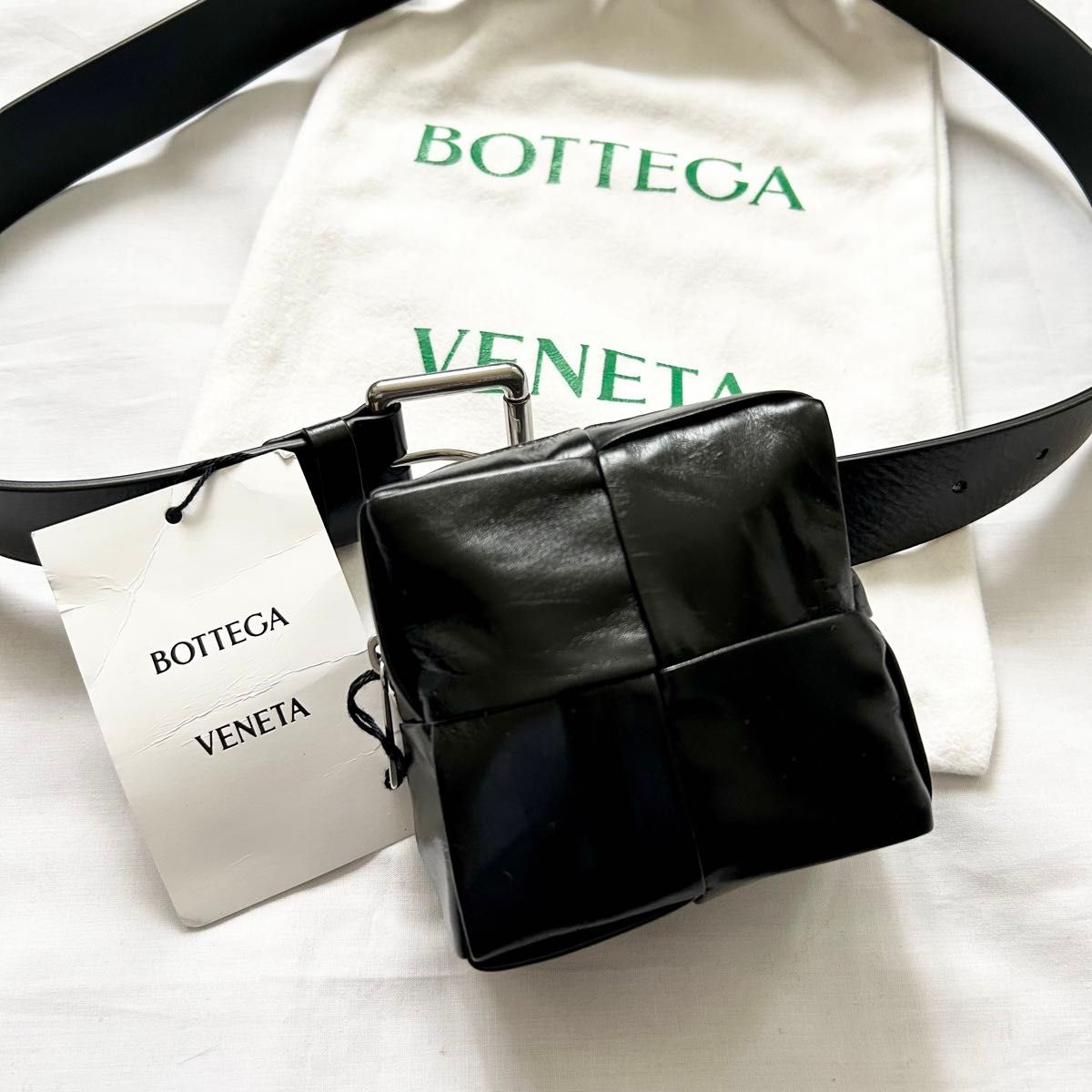 極美品 BOTTEGA VENETA ボディバッグ 黒 カセット レザー|Yahoo 極美品 BOTTEGA VENETA ボディバッグ 黒 カセット レザー|Yahoo