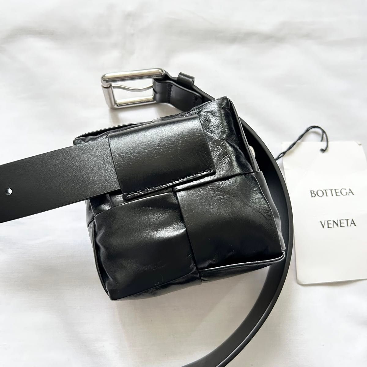 極美品 BOTTEGA VENETA ボディバッグ 黒 カセット レザー|Yahoo 極美品 BOTTEGA VENETA ボディバッグ 黒 カセット レザー|Yahoo