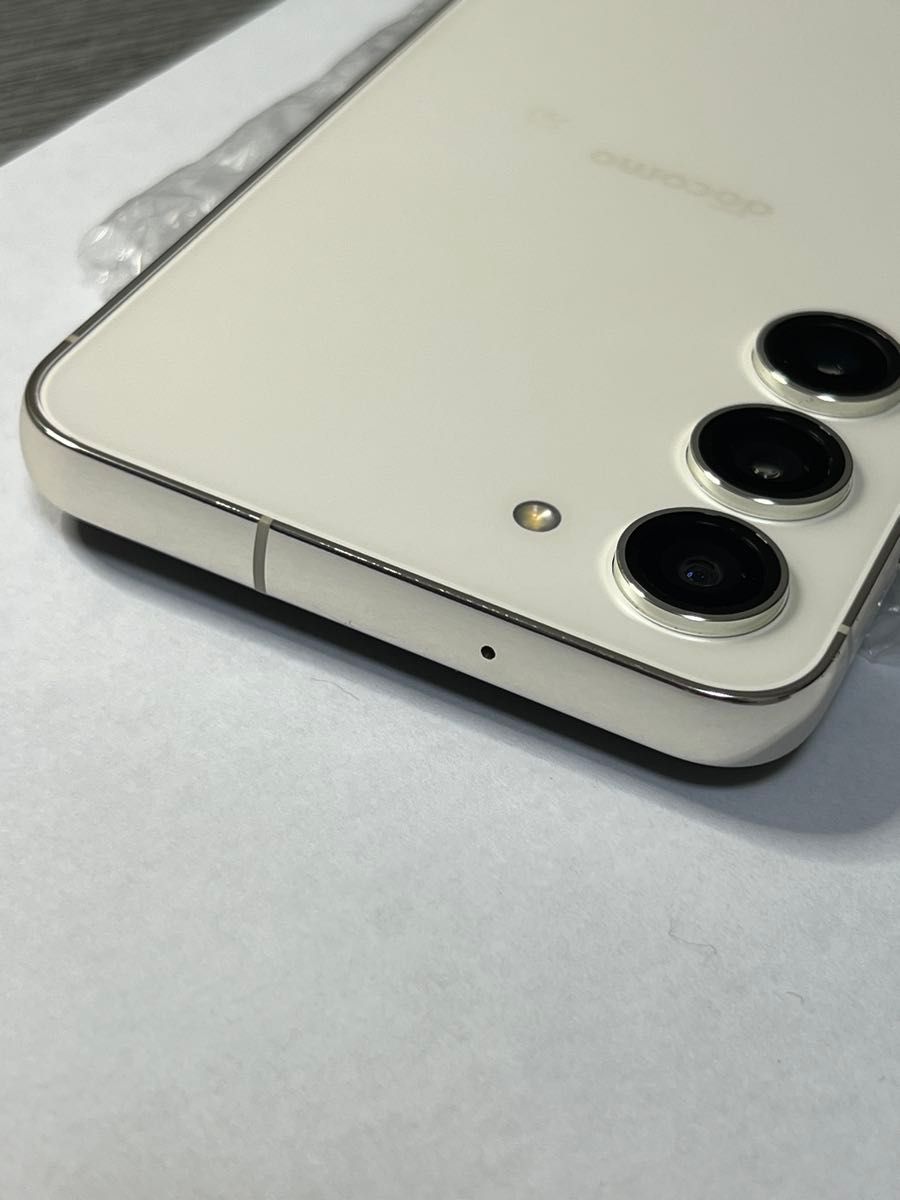中古 SIMフリー Galaxy S23 SC-51D クリーム色 6 1インチ 中古 SIMフリー Galaxy S23 SC-51D クリーム色 6 1インチ