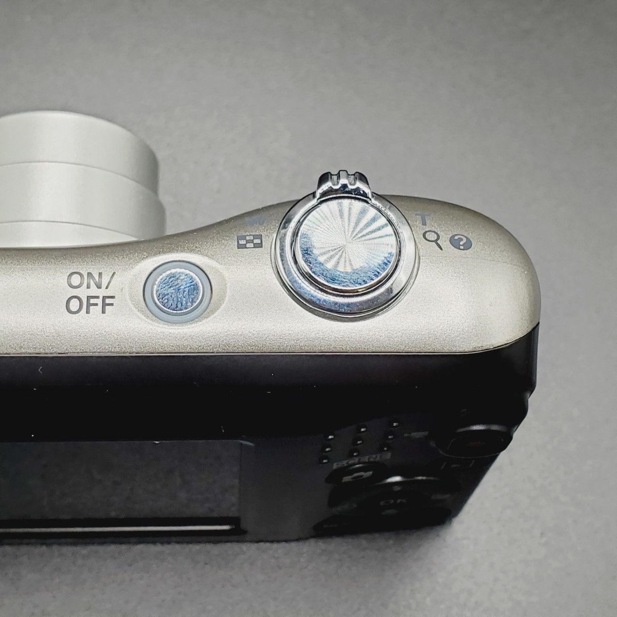 作例あり スマホ転送OK 【美品】COOLPIX A10 オールドコンデジ 作例あり スマホ転送OK 【美品】COOLPIX A10 オールドコンデジ