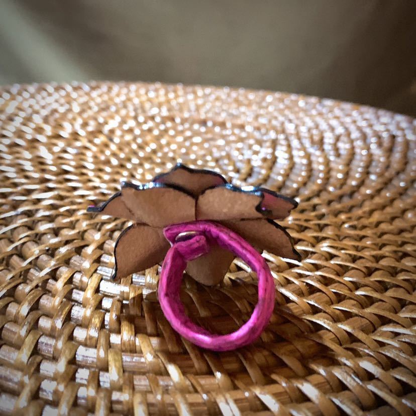 [ free shipping ][ hand made ] original leather . flower ring * free size 10~28 number * pink purple * in present .* ST_L1⑤