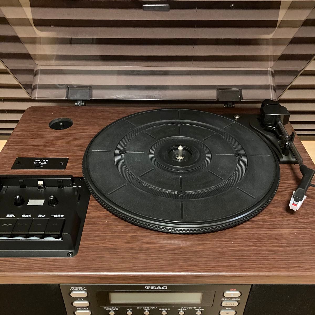 TEAC LP-R520-WA ターンテーブル/カセットプレーヤー付 CD TEAC LP-R520-WA ターンテーブル/カセットプレーヤー付 CD