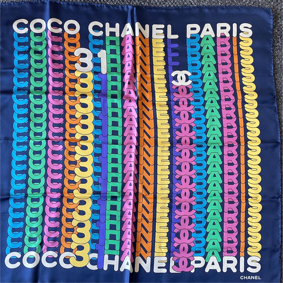 【シャネル】 バンダナ 65 x 65cm CHANEL スカーフ バンダナ 65/65cm 新品未使用 箱入り シャネル