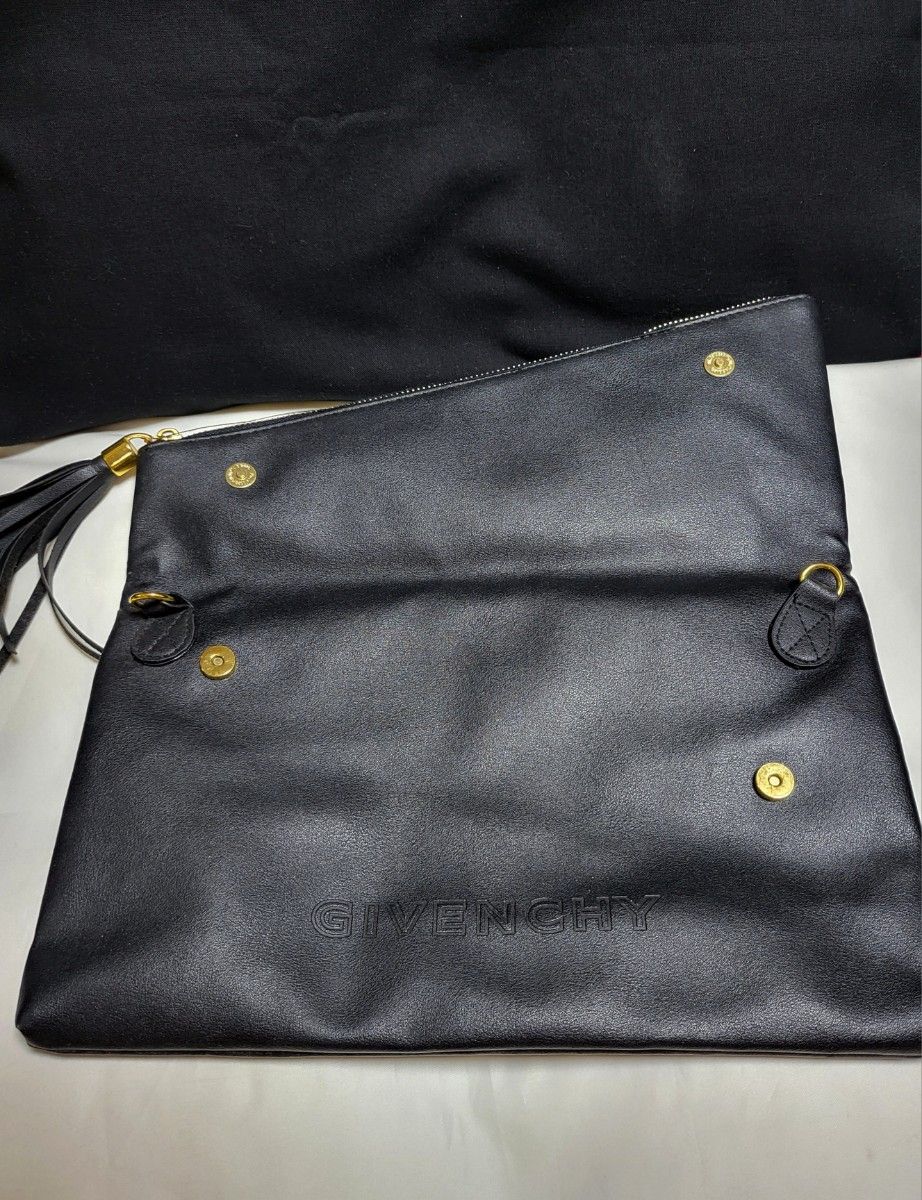 GIVENCHY ジバンシー ロゴ付き 2way ショルダー&クラッチバッグ GIVENCHY ジバンシー ロゴ付き 2way ショルダー&クラッチバッグ
