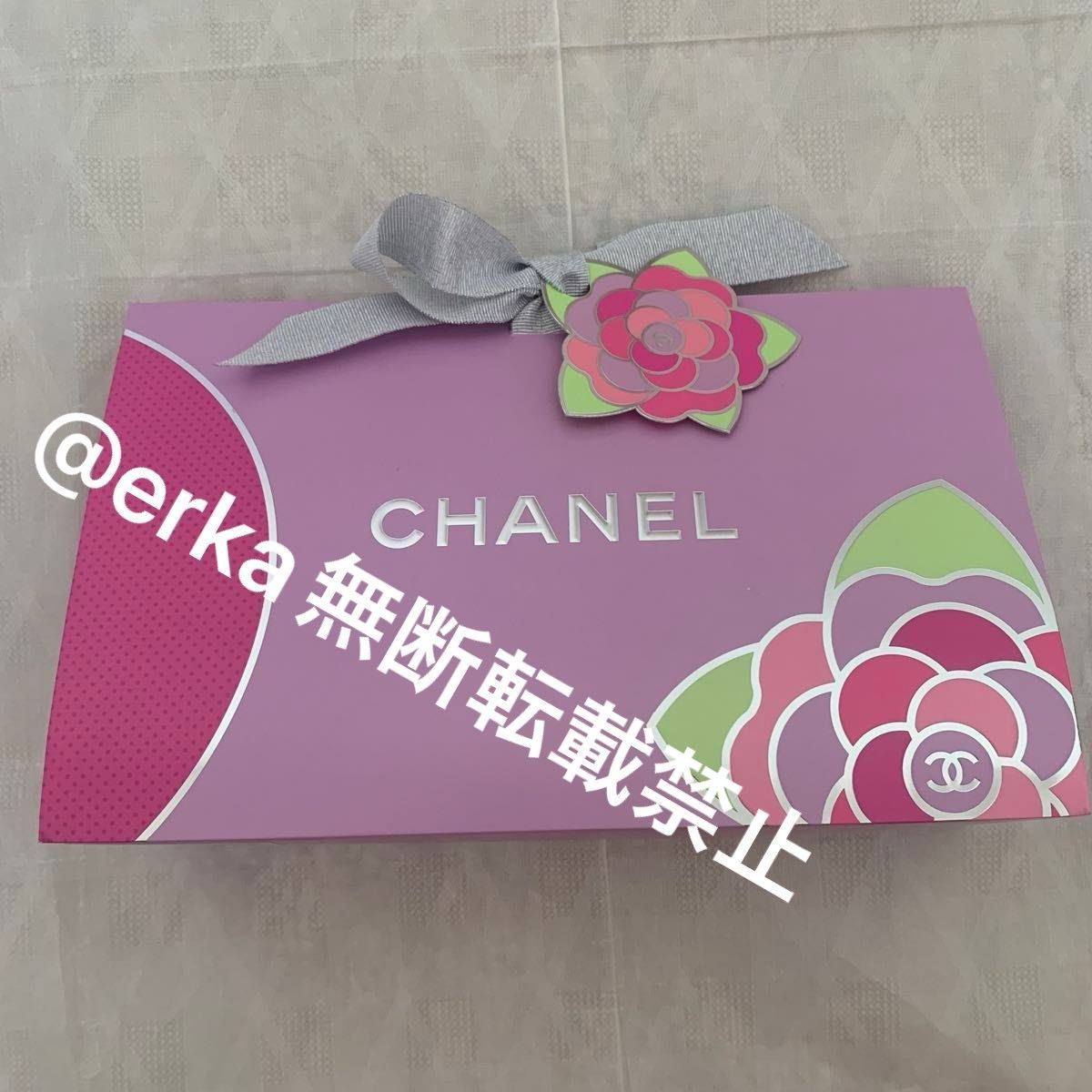 数量限定】CHANEL シャネル チャーム付きギフトボックス(大 数量限定】CHANEL シャネル チャーム付きギフトボックス(大