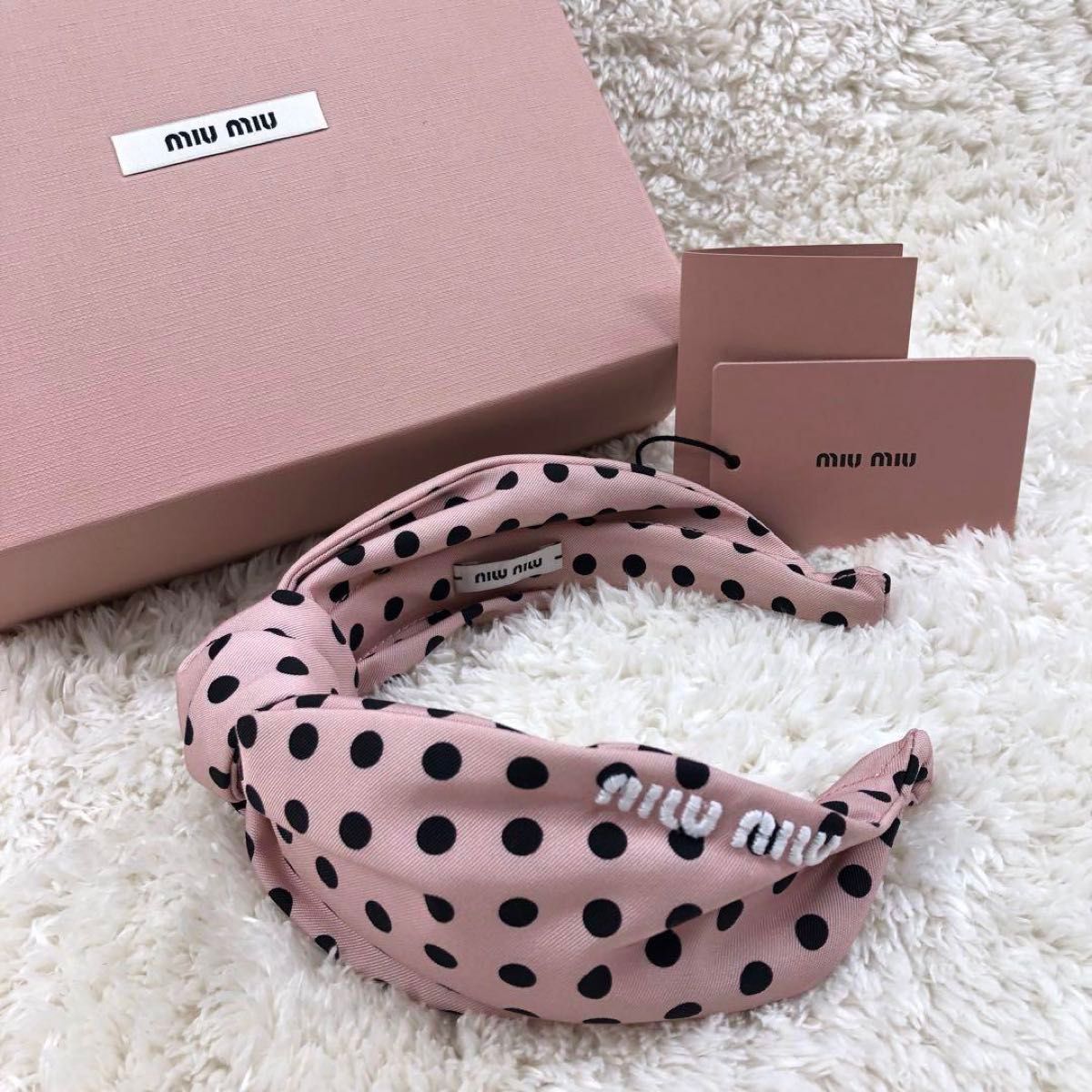 MIU MIU リボン ドット ヘアバンド カチューシャ ピンク ロゴ MIU MIU リボン ドット ヘアバンド カチューシャ ピンク ロゴ
