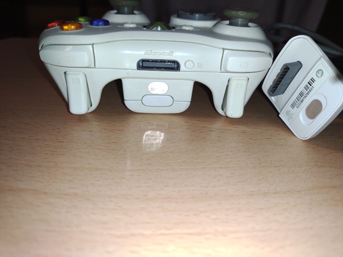 XBOX360 マイクロソフト純正 有線/無線兼用コントローラー 白 XBOX360 マイクロソフト純正 有線/無線兼用コントローラー 白