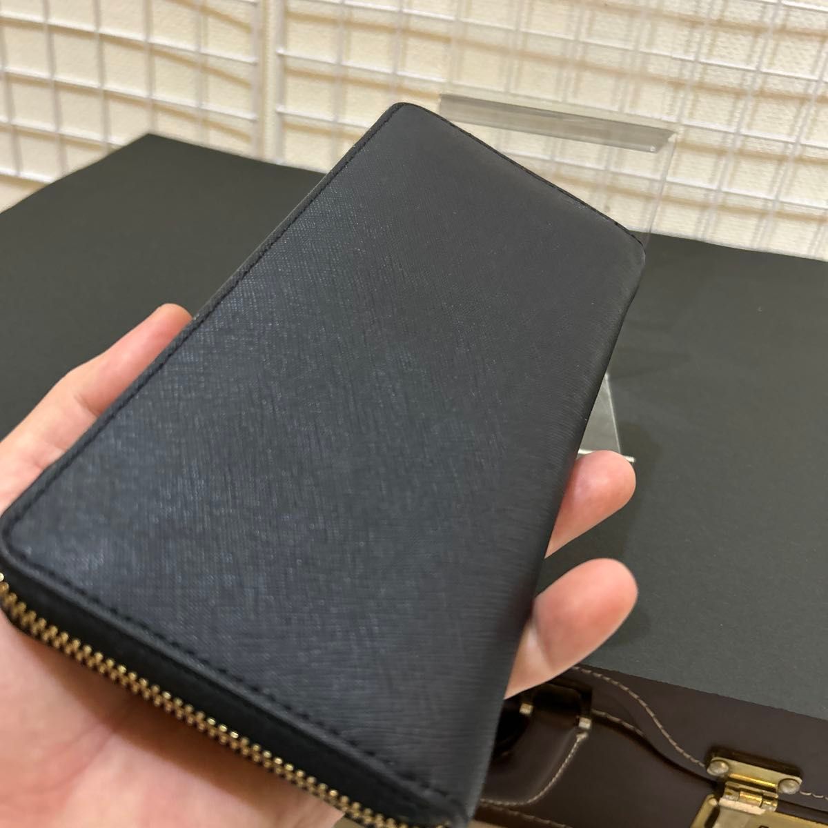 美品】MICHAEL KORS マイケルコース ラウンドファスナー 長財布 美品】MICHAEL KORS マイケルコース ラウンドファスナー 長財布