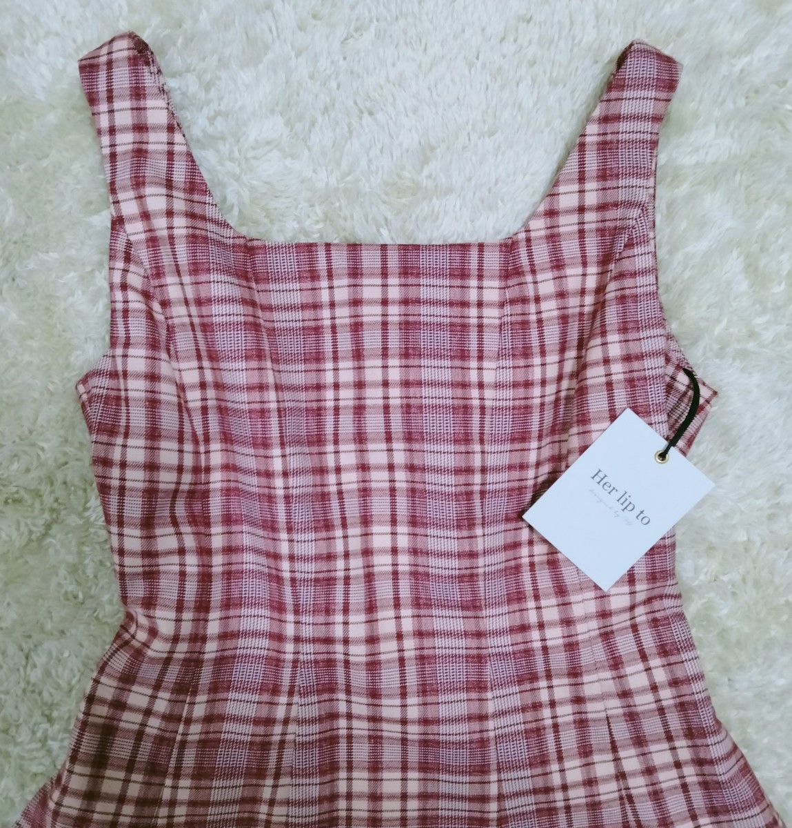 新品タグ付き herlipto Paddington Long Dress|Yahoo!フリマ 新品タグ付き herlipto Paddington Long Dress|Yahoo!フリマ