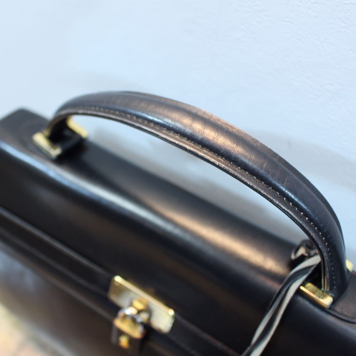 BALLY BELTED LEATHER HAND BAG MADE IN ITALY/バリーベルテッドレザー