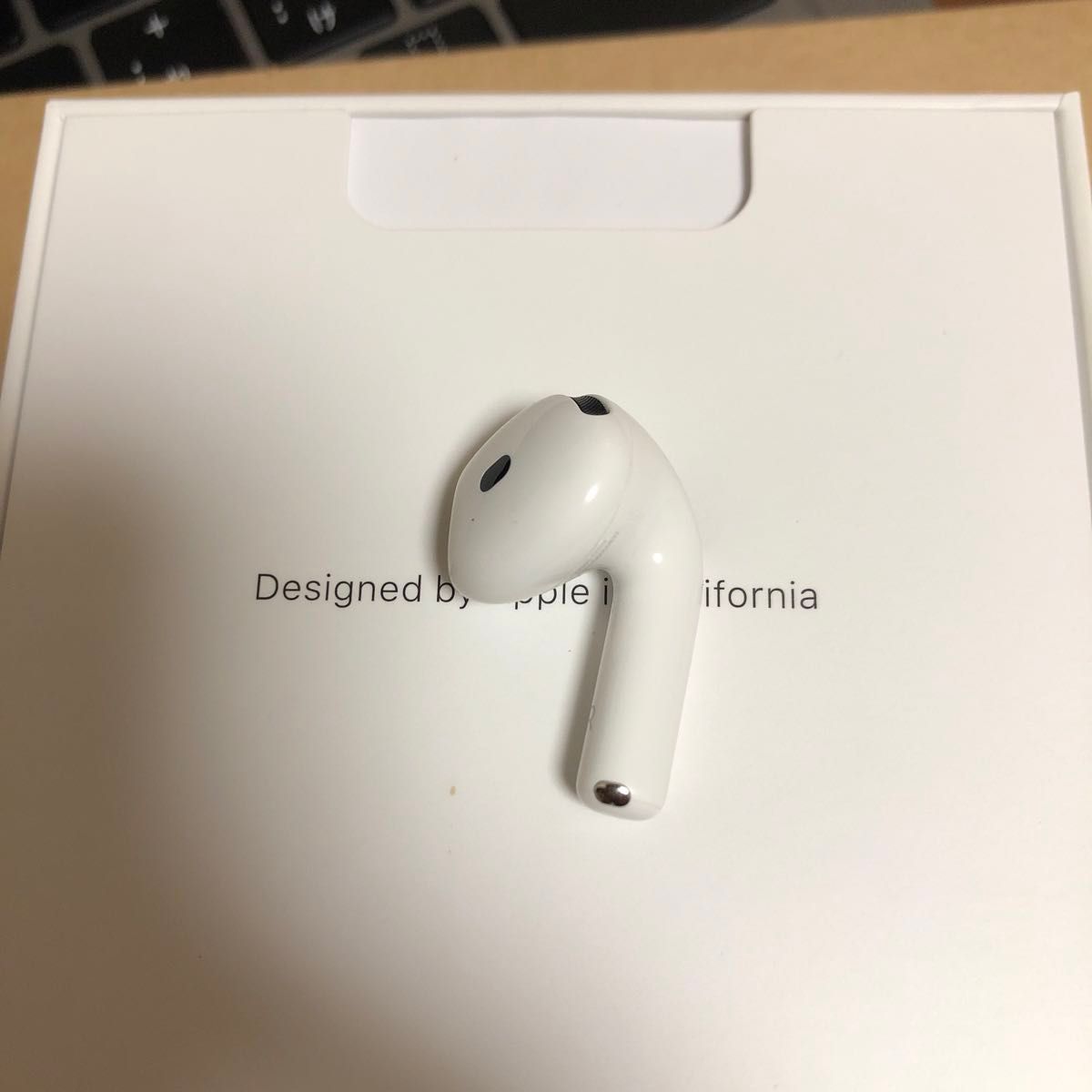 Apple AirPods 第4世代 A3050 右耳 右側 右 アップル Apple AirPods 第4世代 A3050 右耳 右側 右 アップル