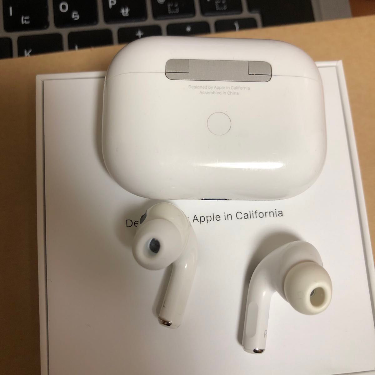 Apple AirPods Pro 第1世代 A2084 ワイヤレスイヤホン アップル Apple AirPods Pro 第1世代 A2084 ワイヤレスイヤホン アップル