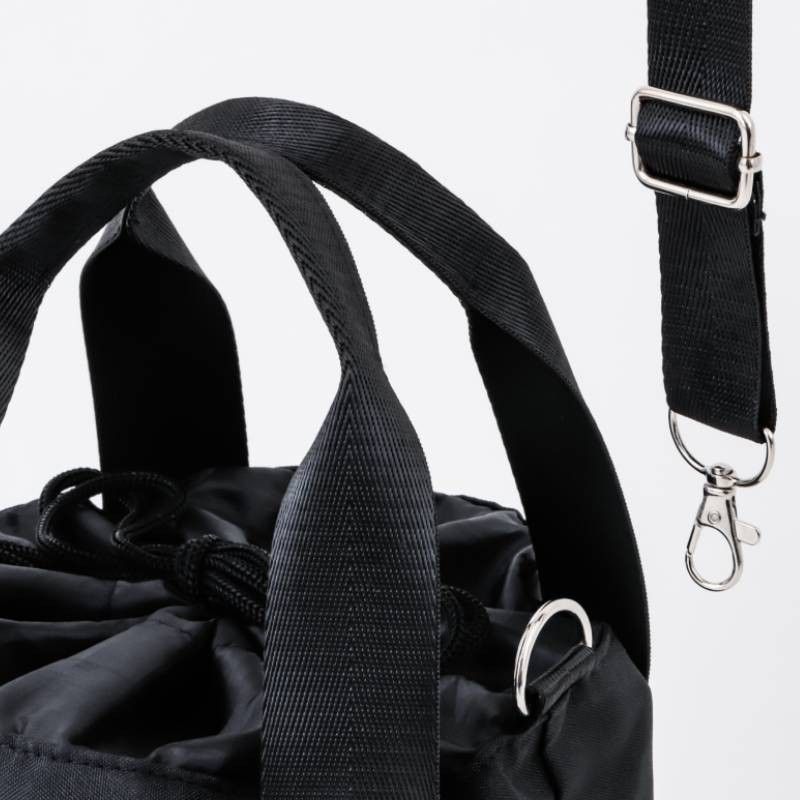 雑誌付録 MARY QUANTマリー・クヮント 6Pockets 2Wayショルダー 雑誌付録 MARY QUANTマリー・クヮント 6Pockets 2Wayショルダー