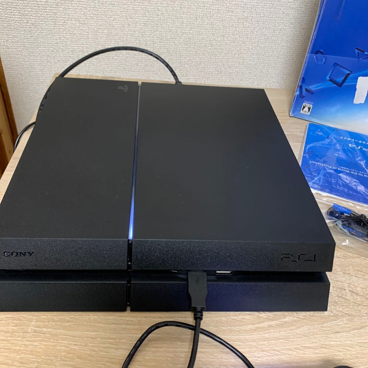 PlayStation4 ジェット・ブラック 500GB CUH-1200AB01(超美品)と PlayStation4 ジェット・ブラック 500GB CUH-1200AB01(超美品)と