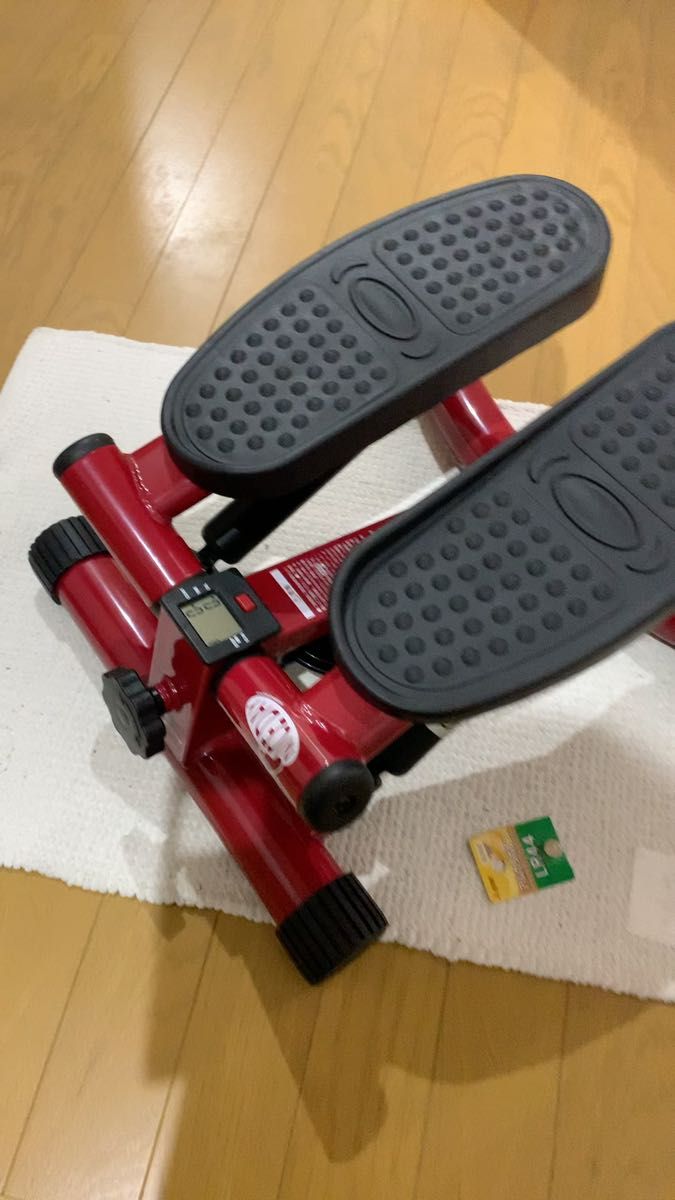 土日限定お値下げ!ショップジャパン NICEDAY 健康ステッパー(ND-1)レッド(超美品)と予備ボタン電池(LR44)1個付き