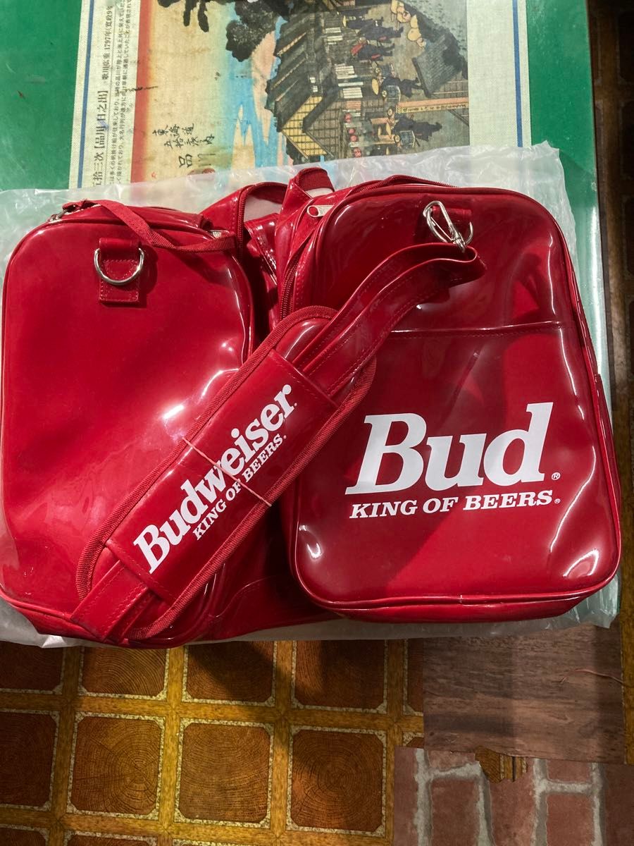 Budweiser /ボストンバッグ /レッド /エナメルバッグ ビンテージ Budweiser /ボストンバッグ /レッド /エナメルバッグ ビンテージ