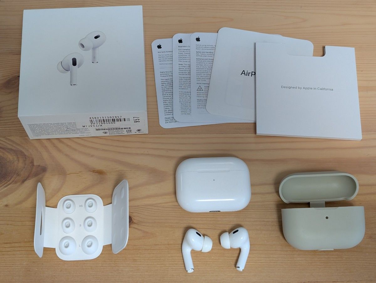 Apple AirPods Pro 第2世代 MagSafe USB-Cケース A3048 MTJV3J/A Apple AirPods Pro 第2世代 MagSafe USB-Cケース A3048 MTJV3J/A