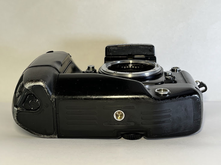 ☆訳アリの良品☆ニコン NIKON F4S ボディDP-20 / バッテリー ☆訳アリの良品☆ニコン NIKON F4S ボディDP-20 / バッテリー