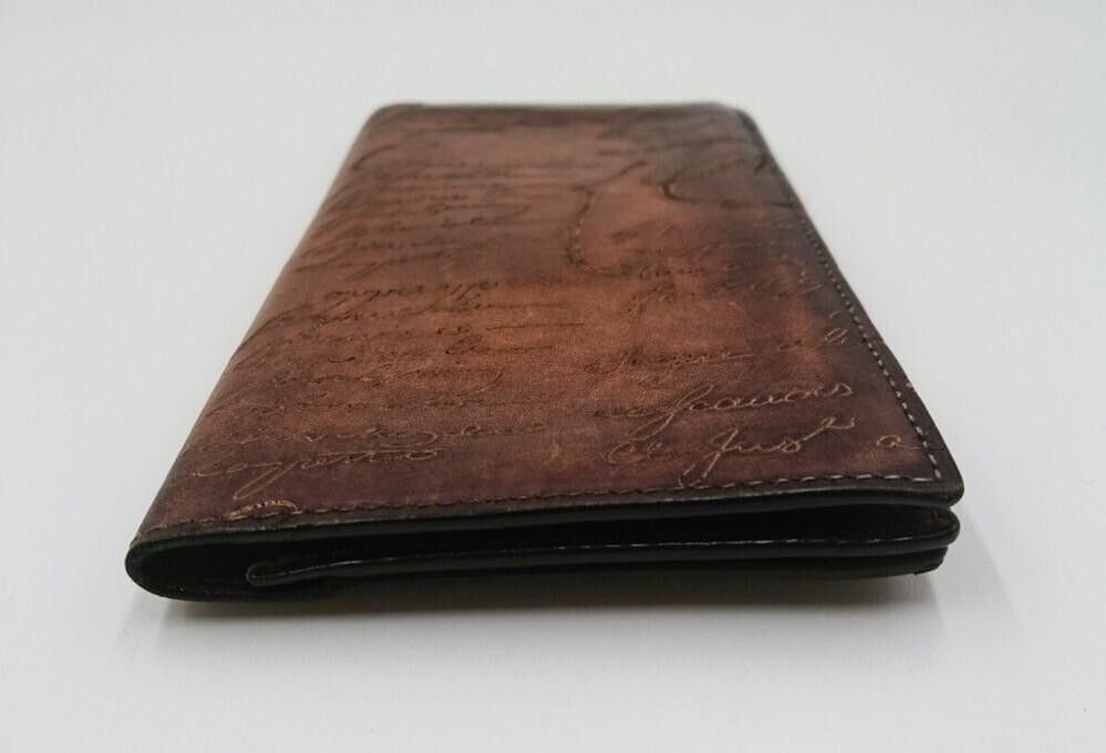 極美品】定価10万円以上 ベルルッティカリグラフィー 長財布 極美品】定価10万円以上 ベルルッティカリグラフィー 長財布
