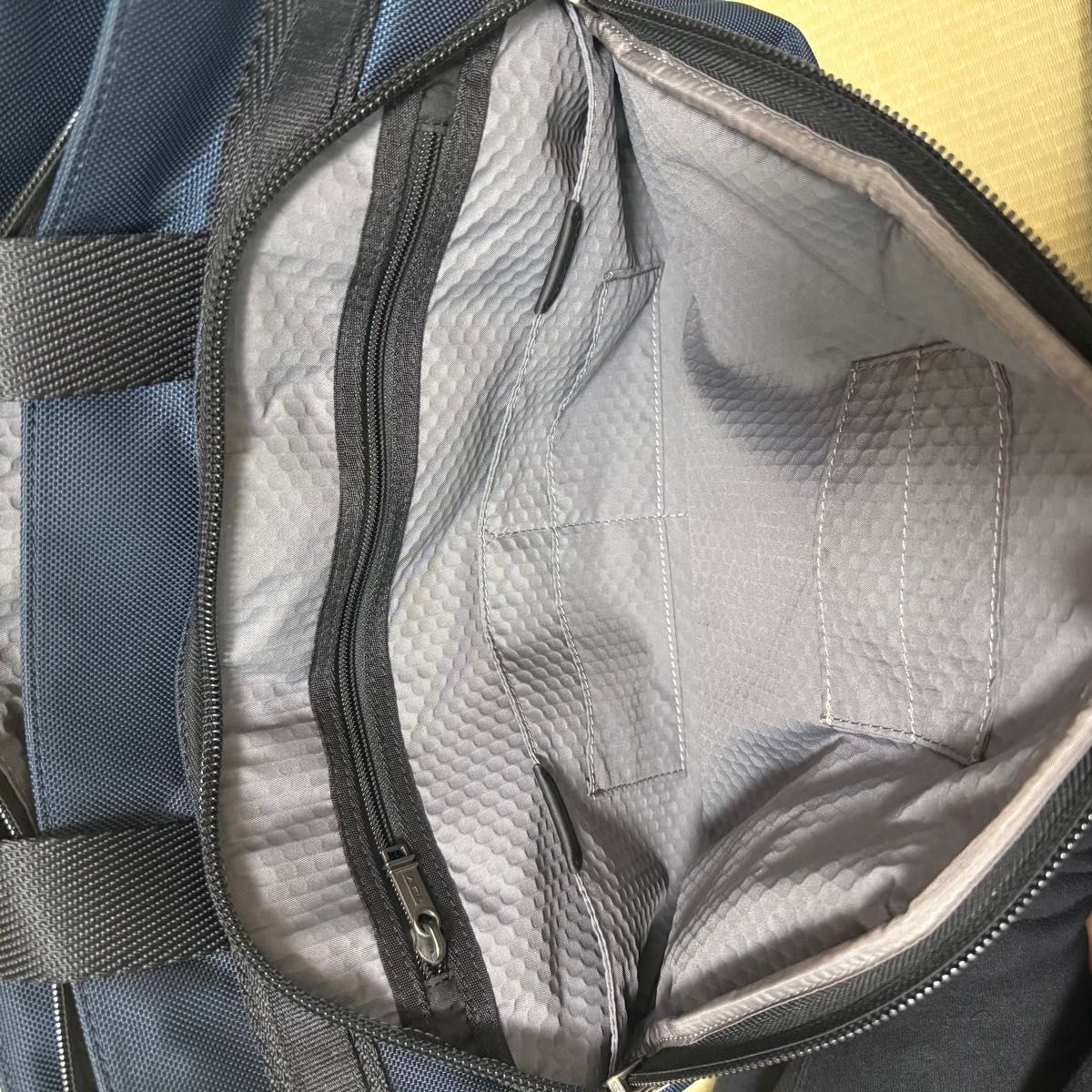 美品 TUMI ALPHA BRAVO 232704 エクスパンダブル トートバッグ 美品 TUMI ALPHA BRAVO 232704 エクスパンダブル トートバッグ