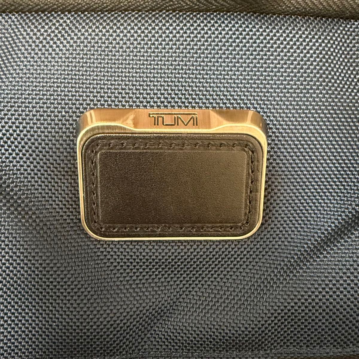 美品 TUMI ALPHA BRAVO 232704 エクスパンダブル トートバッグ 美品 TUMI ALPHA BRAVO 232704 エクスパンダブル トートバッグ