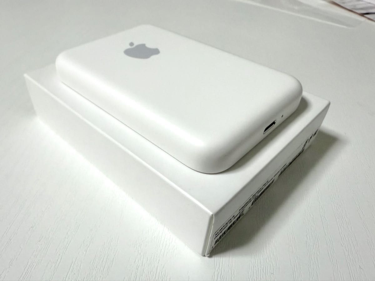 超美品 Apple MagSafe バッテリーパック ワイヤレス充電器 超美品 Apple MagSafe バッテリーパック ワイヤレス充電器
