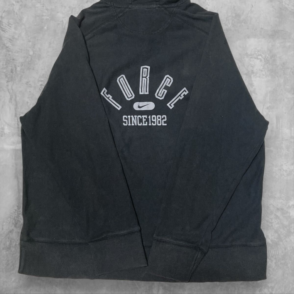 NIKE ナイキ パーカー XL 刺繍ロゴ バックプリント 黒 ラグラン NIKE ナイキ パーカー XL 刺繍ロゴ バックプリント 黒 ラグラン