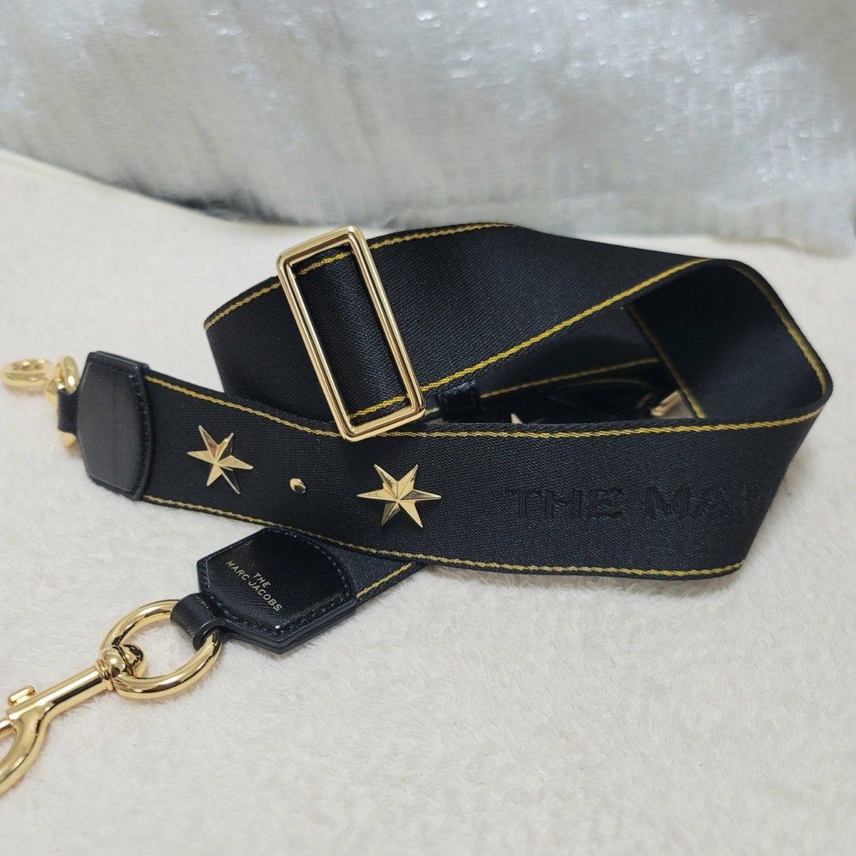 美品】マークジェイコブス ザ ギルディッド ウェビグ ショルダー 美品】マークジェイコブス ザ ギルディッド ウェビグ ショルダー