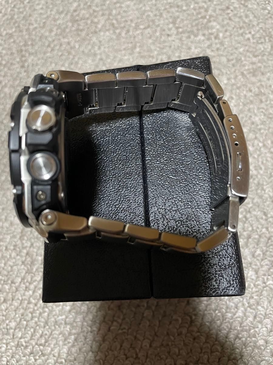 CASIO G-SHOCK G-STEEL GST-B100XA-1AJF 純正メタルバンド仕様 CASIO G-SHOCK G-STEEL GST-B100XA-1AJF 純正メタルバンド仕様