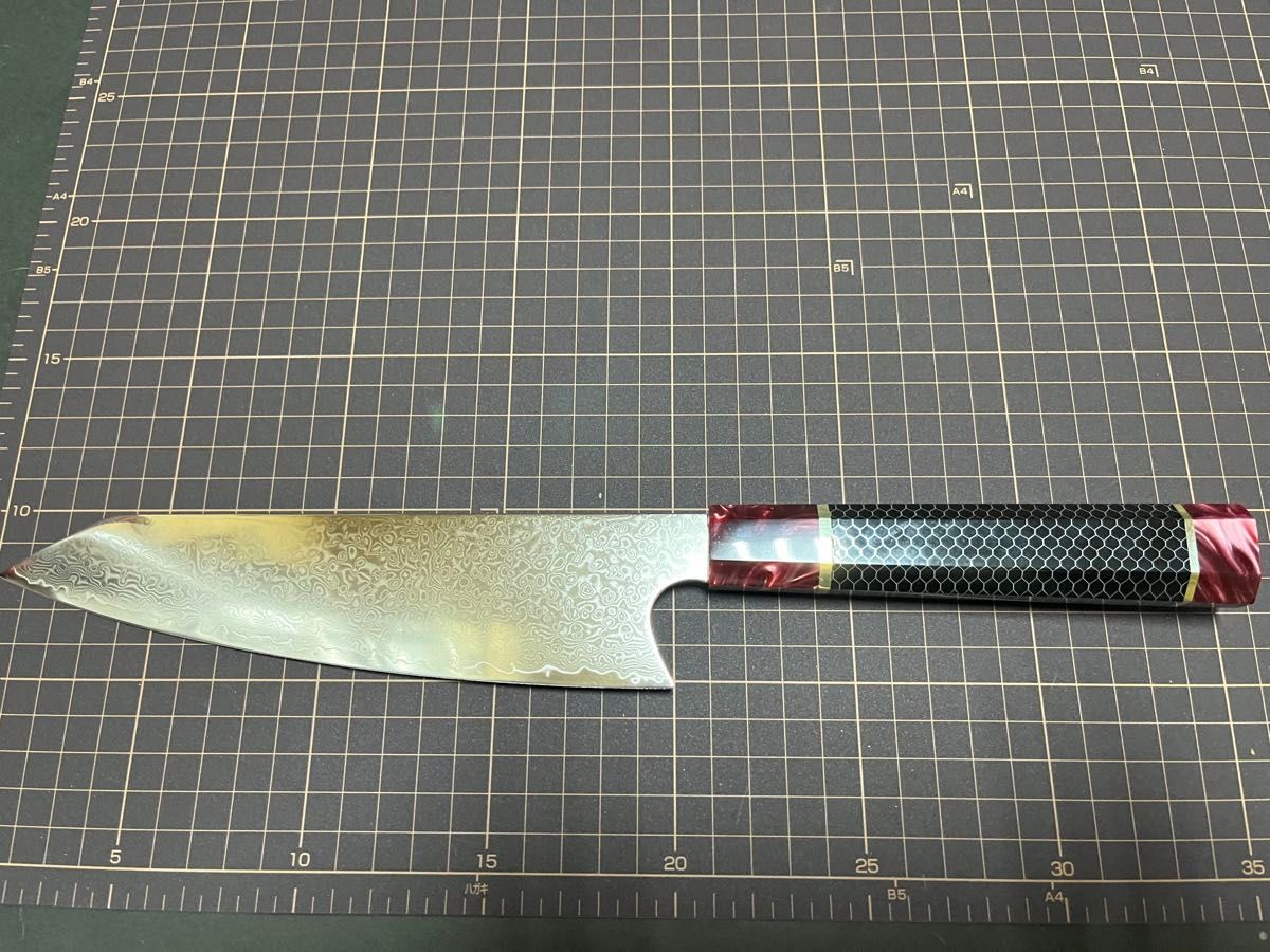 新品 V10 V金10号 剣型 牛刀 ダマスカス67層 包丁ガード付き 新品 V10 V金10号 剣型 牛刀 ダマスカス67層 包丁ガード付き
