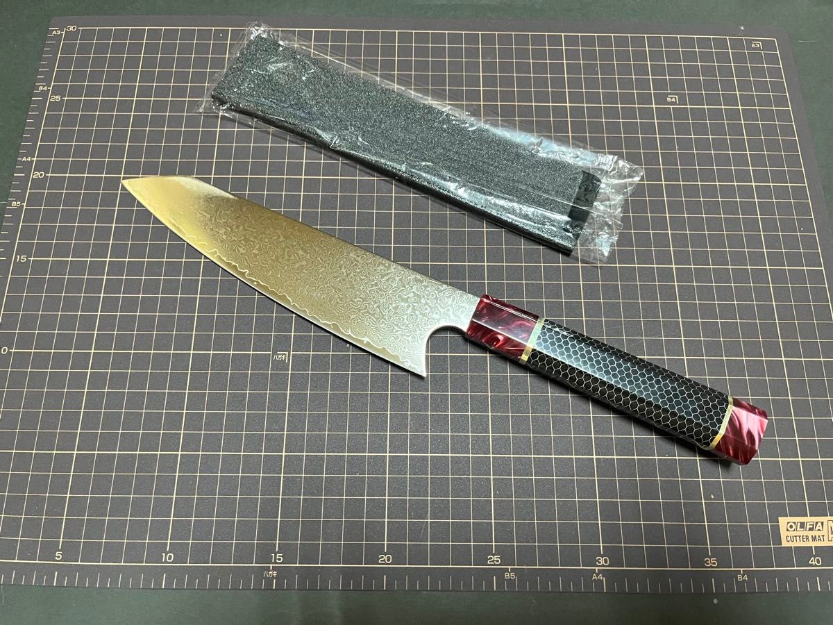 新品 V10 V金10号 剣型 牛刀 ダマスカス67層 包丁ガード付き 新品 V10 V金10号 剣型 牛刀 ダマスカス67層 包丁ガード付き
