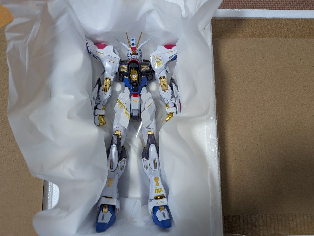 METAL BUILD ストライクフリーダムガンダム& 光の翼オプション METAL BUILD ストライクフリーダムガンダム& 光の翼オプション