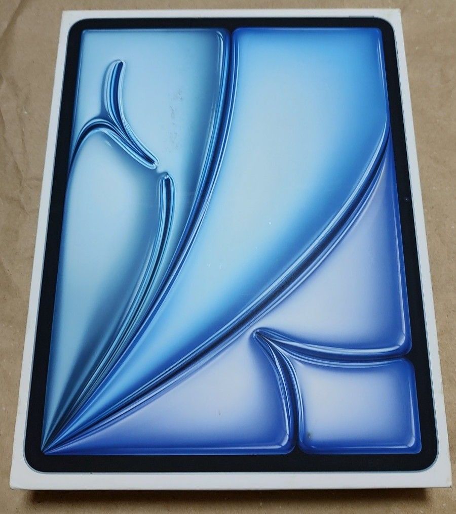 2024 iPad Air (M2) 13インチ Wi-Fi 128GB ブルー ほぼ未使用 極 2024 iPad Air (M2) 13インチ Wi-Fi 128GB ブルー ほぼ未使用 極