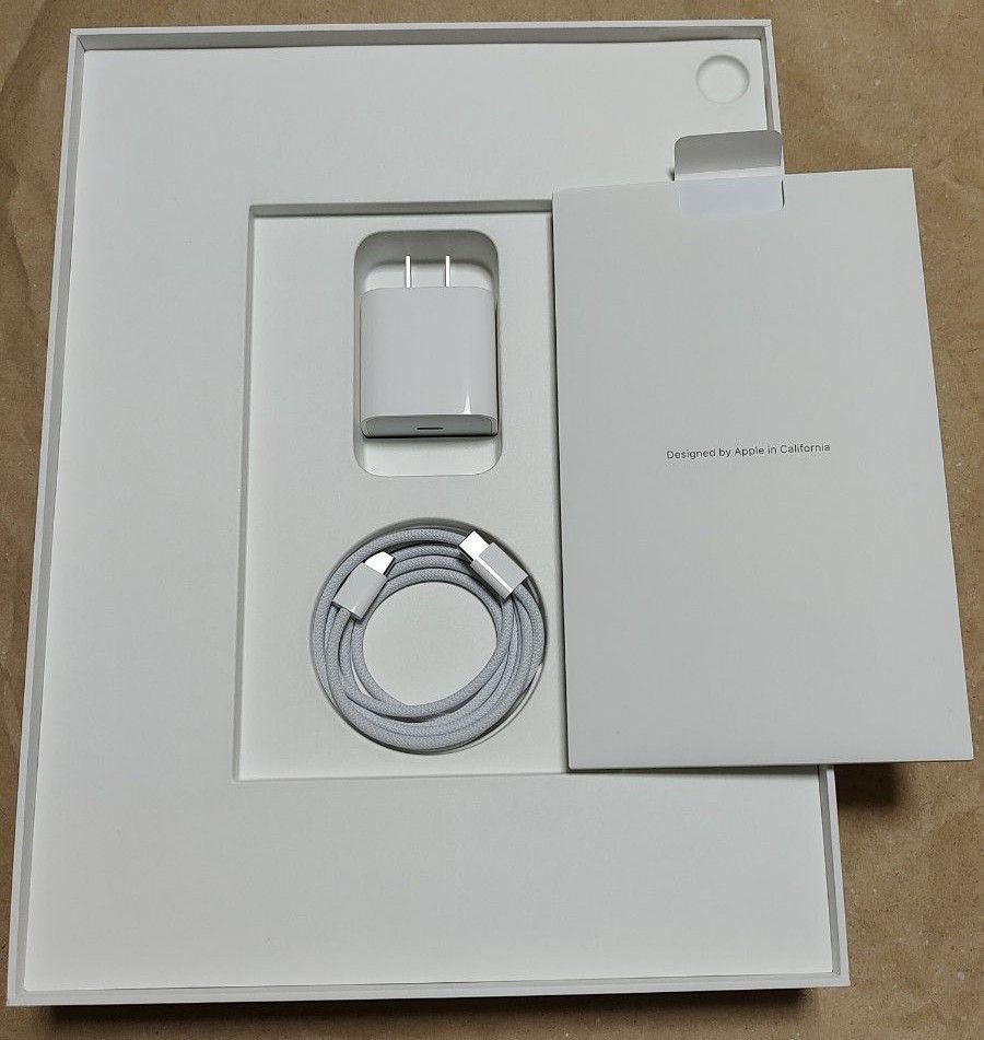 2024 iPad Air (M2) 13インチ Wi-Fi 128GB ブルー ほぼ未使用 極 2024 iPad Air (M2) 13インチ Wi-Fi 128GB ブルー ほぼ未使用 極