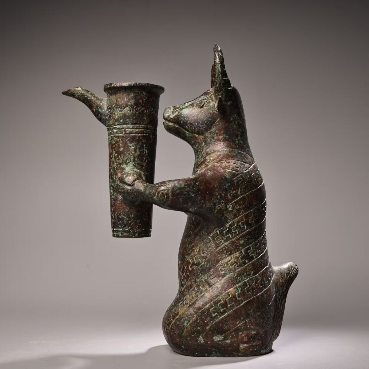 j265中国古玩 旧家収蔵 青銅器 牛壺 高さ31.5センチ 幅25センチ j265中国古玩 旧家収蔵 青銅器 牛壺 高さ31.5センチ 幅25センチ