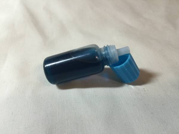 ネジロック材、ラジコンに最適強度　ゆるみ止め！ロックタイト！10ｃｃ小分け　月　