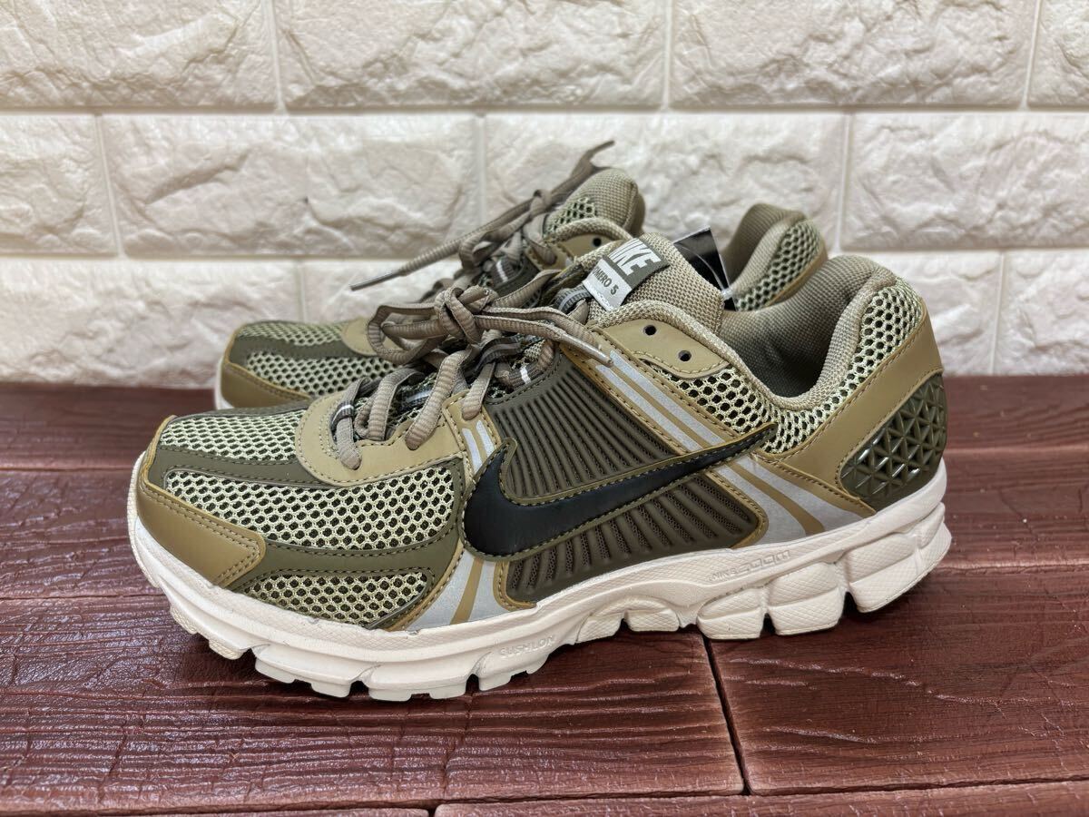 新品 定価21230円 27㎝ ナイキ NIKE ZOOM VOMERO 5 ズーム ボメロ 5 ニュートラルオリーブ