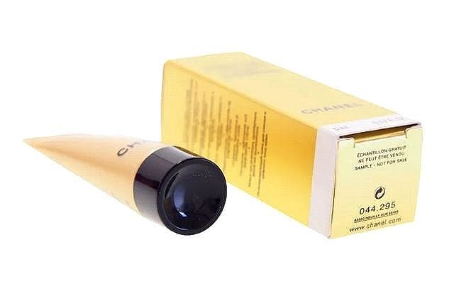 サブリマージュ ラ クレーム ルミエール/CHANEL/シャネル/エモリエントクリーム/フェイスクリーム/5ml★新品未開(kāi)封/送料込み★