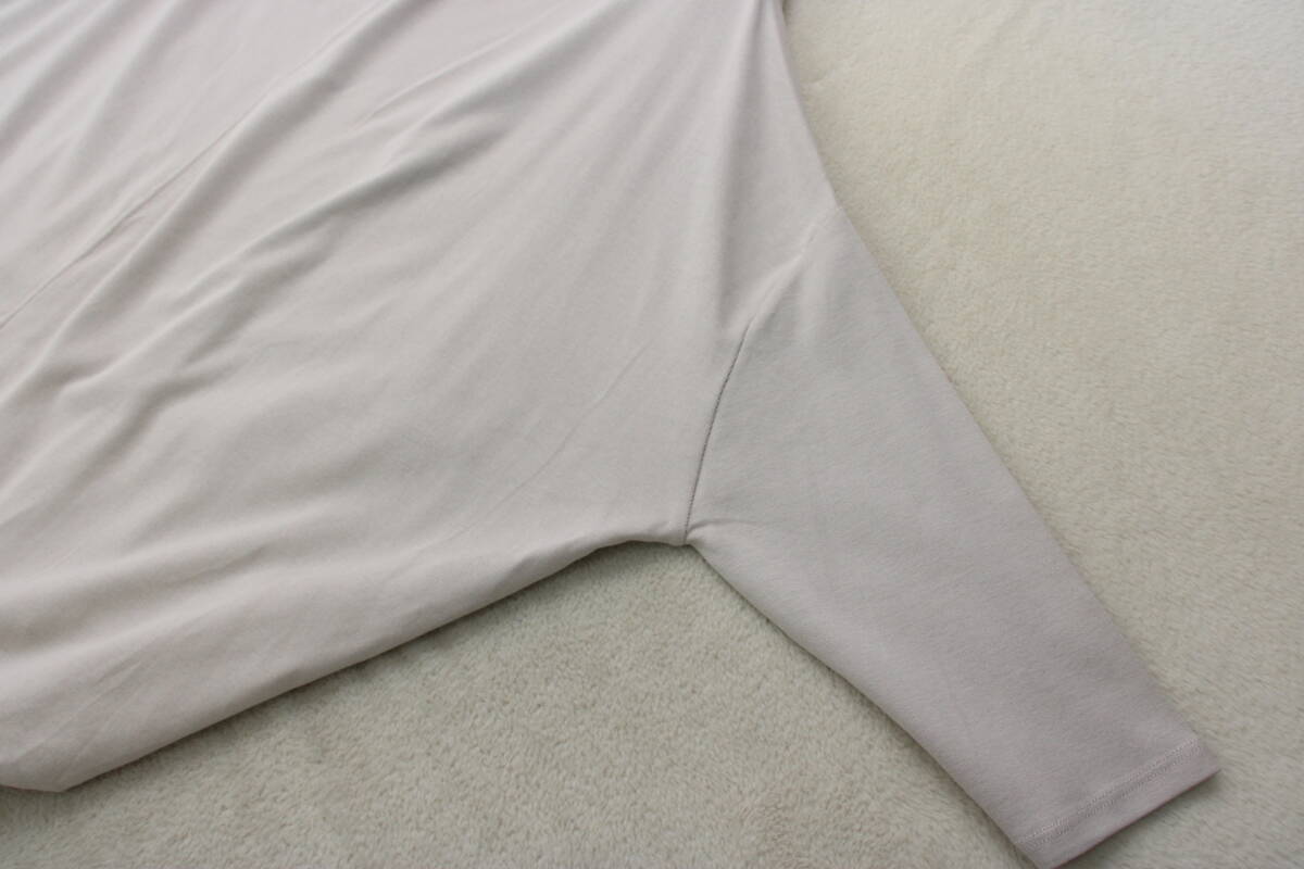 4-127 新品 ゆったりドルマンカットソー