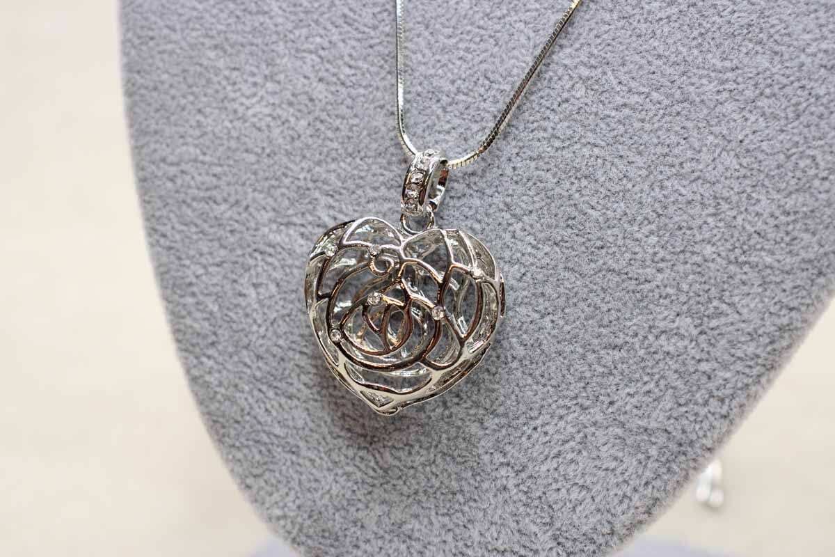 新品 レリアン Leilian アクセサリー ハートネックレス 9 シルバー