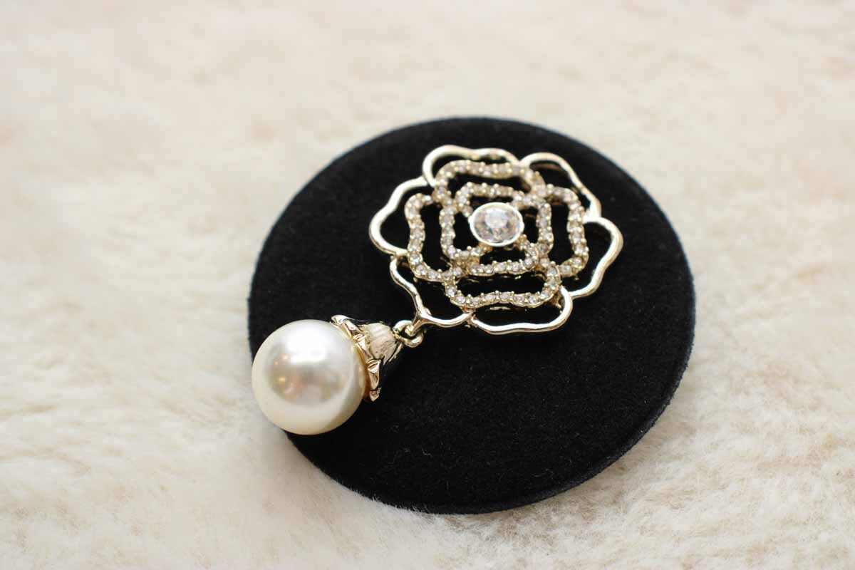 新品 レリアン Leilian アクセサリー フラワーブローチ 16