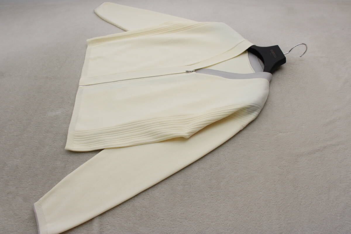 4-402 新品 超軽量編み柄ロゴZIPブルゾン 定価￥9,500＋稅