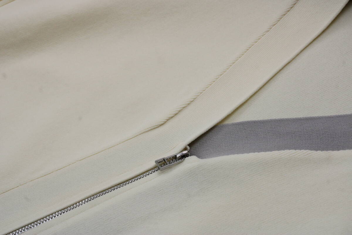 4-402 新品 超軽量編み柄ロゴZIPブルゾン 定価￥9,500＋稅