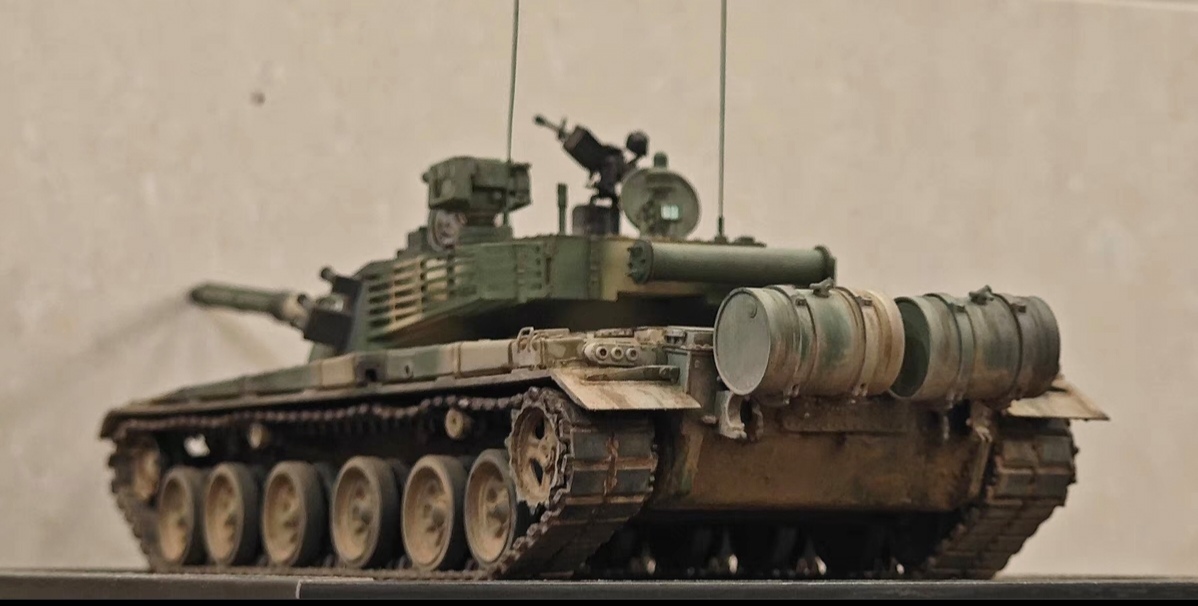 1/35 中国陸軍 ZTZ99MBT 主力戦車 組立塗装済完成品_画像4