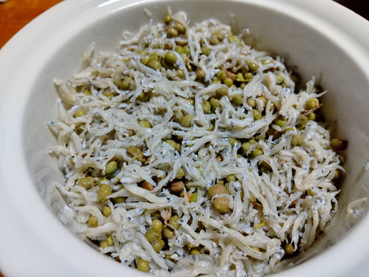 しらすを使って、ちりめん山椒風(fēng)に