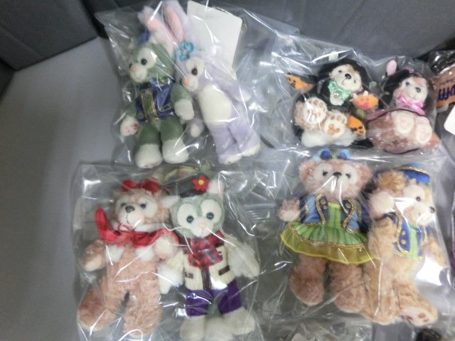 ★l☆☆ディズニー　ダッフィー　シェリーメイ　他　キーホルダー　バッジ　　ぬいぐるみ　ポーチ　まとめ