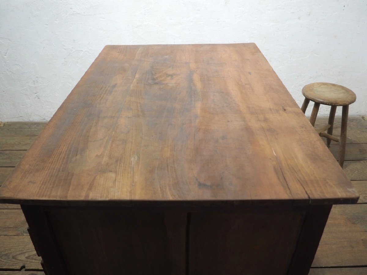 タ荷U0153◆天板W100,5cm×D68,5cm◆ヴィンテージ◆ナラ材の古い木制片袖機(jī)◆テーブル デスク 収納棚 學(xué)習(xí)機(jī) 展示臺(tái) 古家具 レトロP(ヤC)松