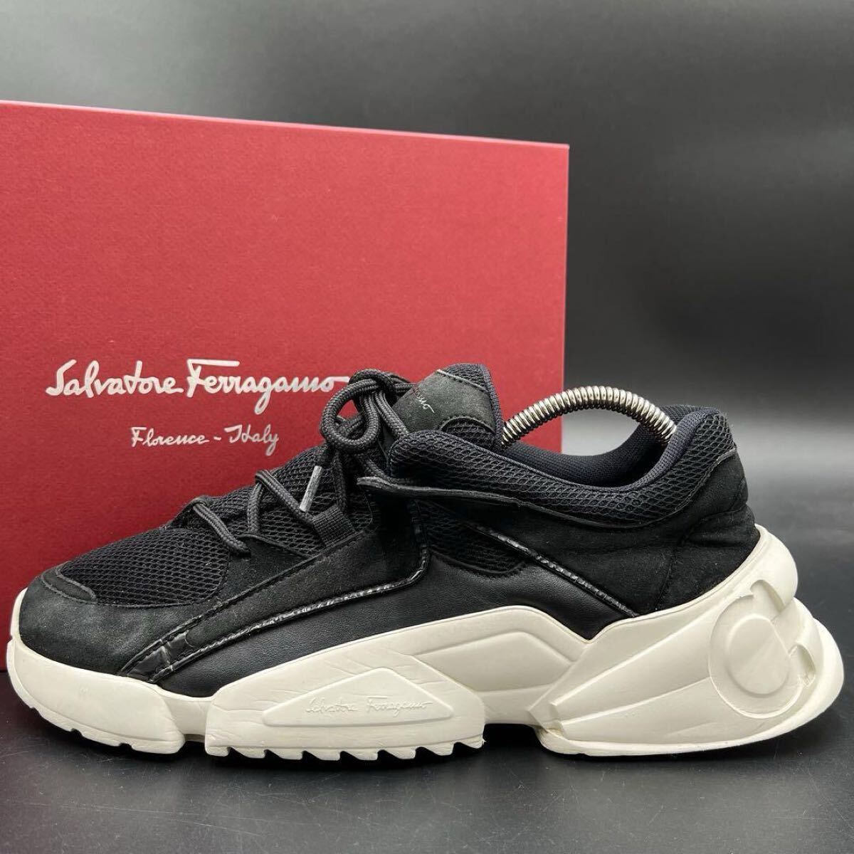 【美品】 Salvatore Ferragamo サルヴァトーレフェラガモ ガンチーニ スエード メッシュ スニーカー シューズ 靴 メンズ ブラック 26cm相當(dāng)