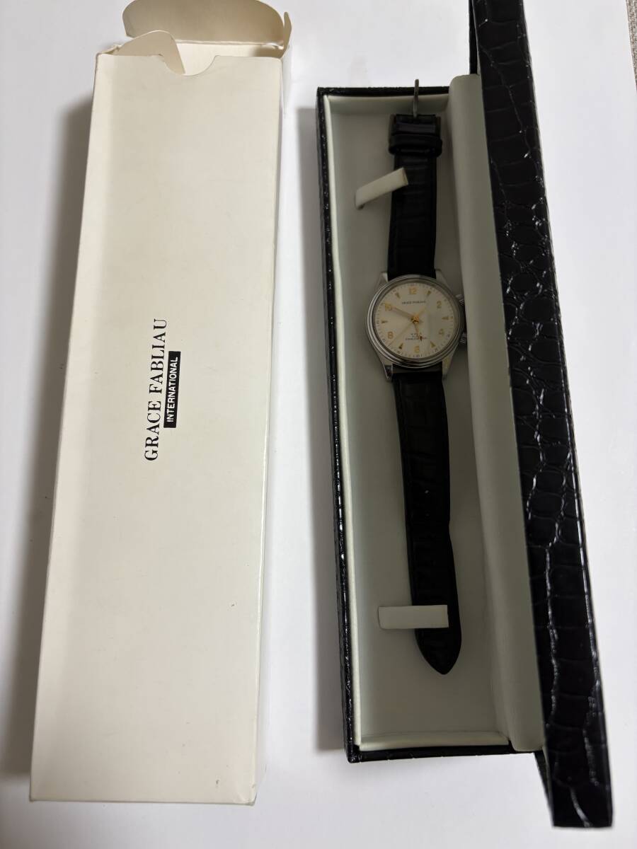 グレースファブリオ　手巻き　アラーム付き