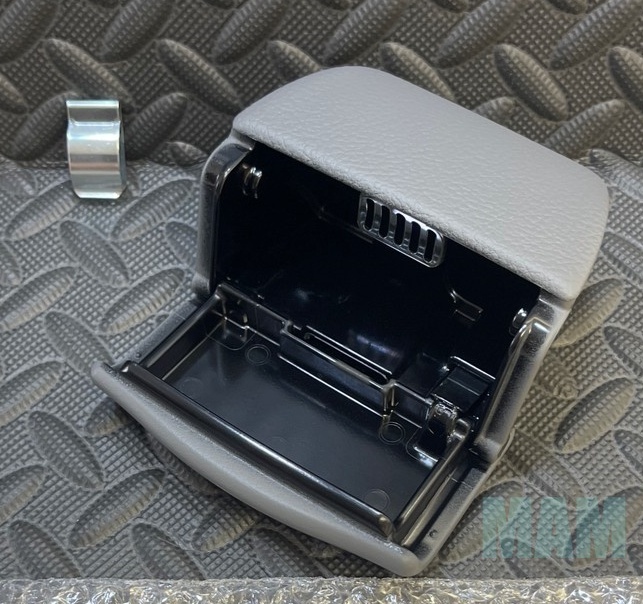 【新品未使用】　トヨタダイナ　日野デュトロ　ドア灰皿アッシュ　スプリング付き